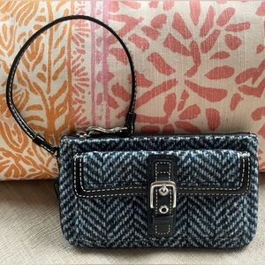 Vintage COACH Blue/BrownTweed Wristlet
